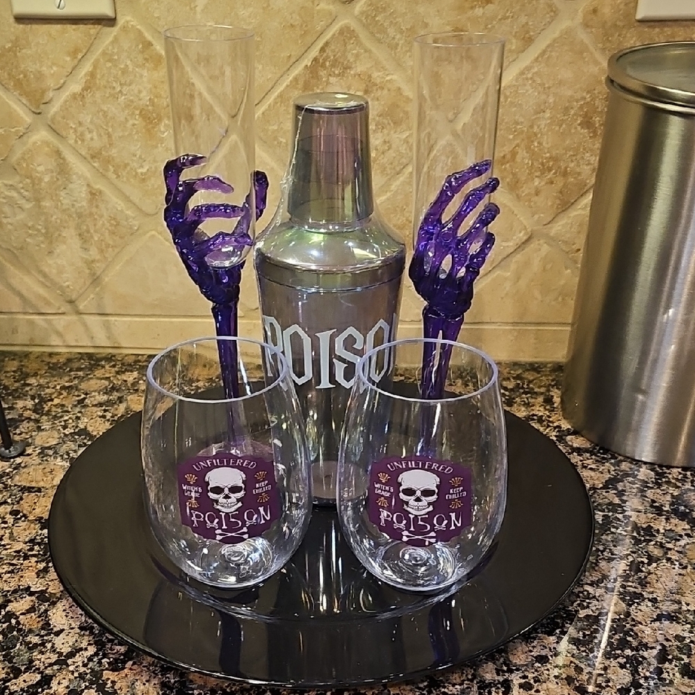 Halloween Poison Themed Set